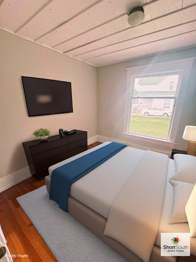 Building Photo - Updated 2 Bed 1 Bath apartment