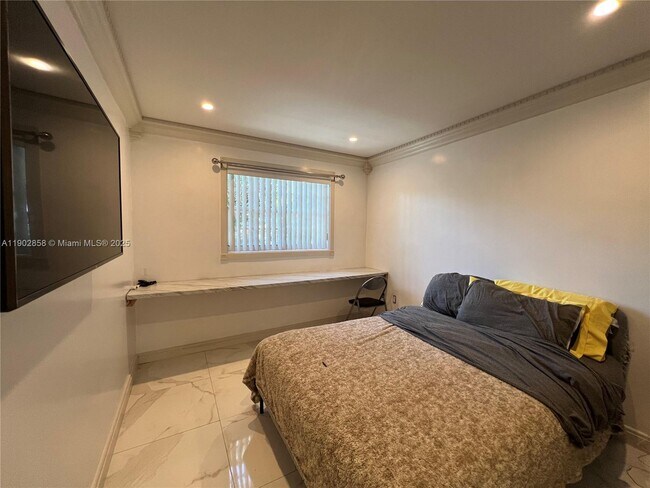 Foto del edificio - 1490 NW 34th St