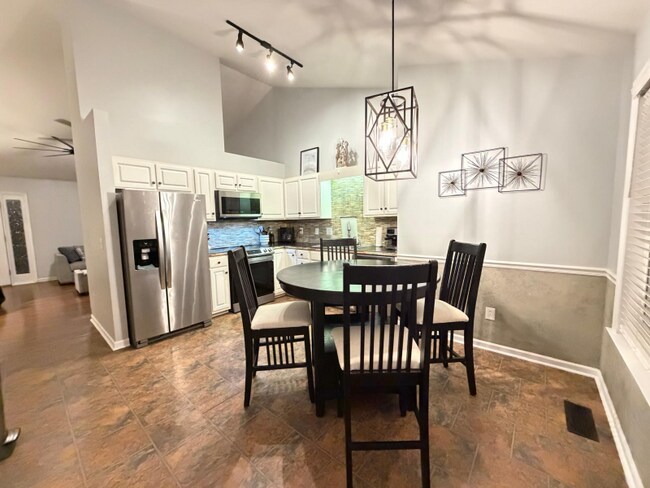 Foto del edificio - 5933 Old Plank Rd