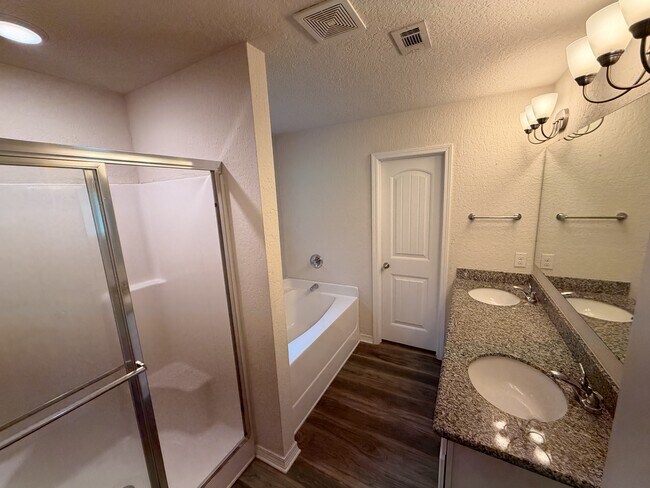 Building Photo - 4957 Wabash Pine Ct