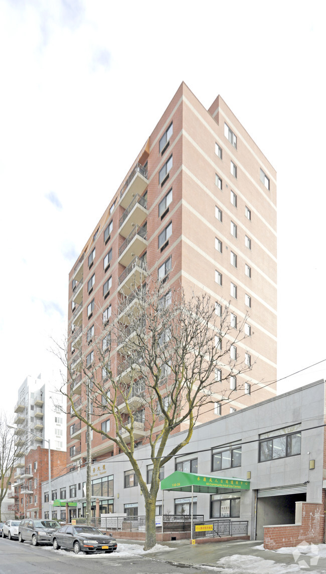 Primary Photo - Parkview Tower