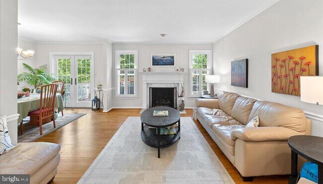 Foto del edificio - 7252 Greentree Rd
