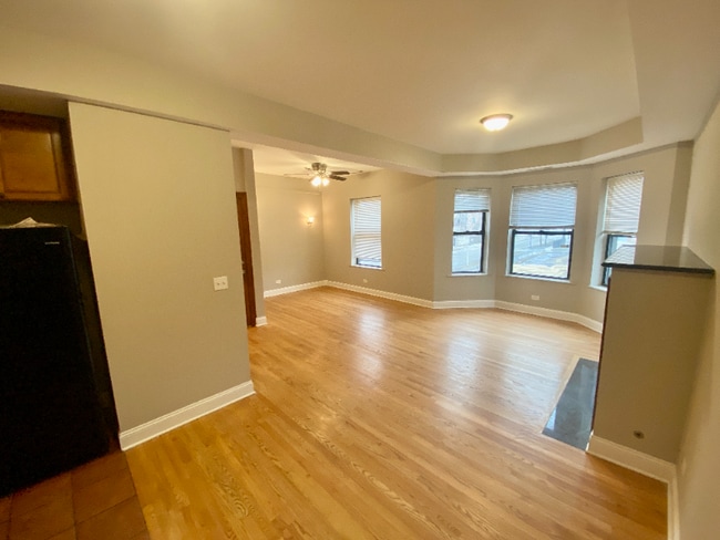 Photo - 6557 S Minerva Ave (Chicago, IL) Apartment