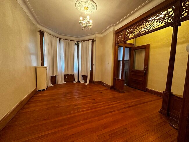 Foto del edificio - 138 Kensington Ave