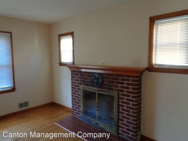 Foto del edificio - 2 br, 1.5 bath House - 7933 32nd St.