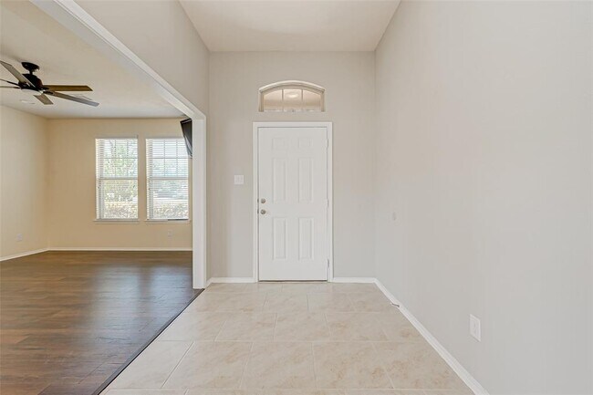 Foto del edificio - 8402 Coral Cove Pass Ln