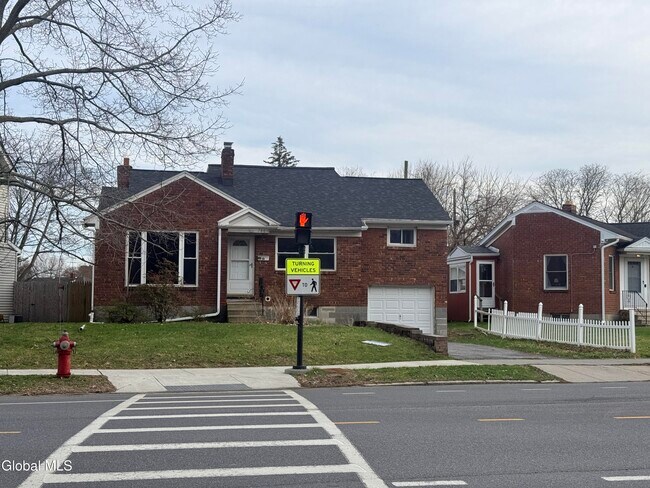 Foto del edificio - 786 New Scotland Ave