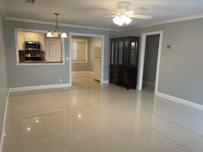 Foto del edificio - 8958 SE Hobe Ridge Ave