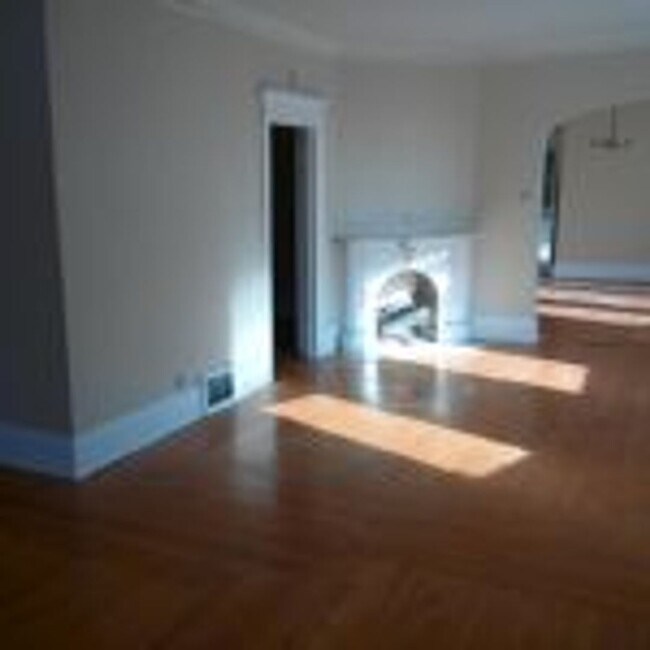 Building Photo - 2614-16 N. Prospect Ave.