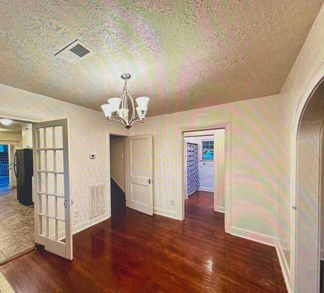 Foto del edificio - 212 W Hunnicutt Ave