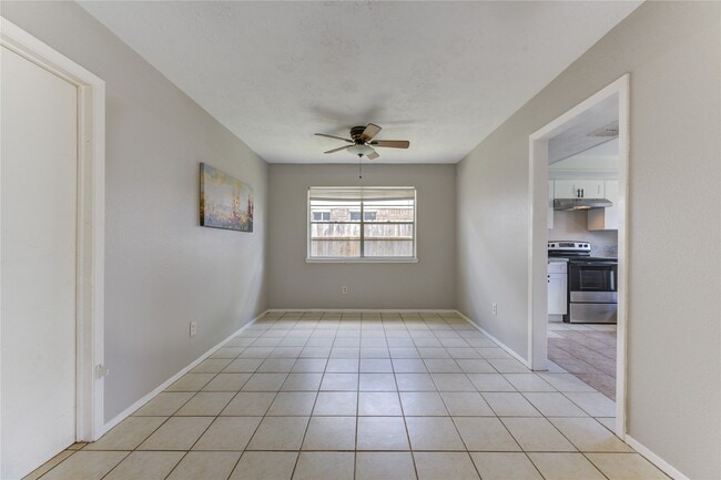 Building Photo - 9915 Towne Tower Ln