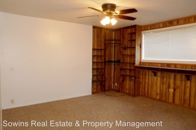 Building Photo - 450 Commercial St