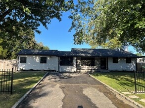 Building Photo - 1553 Potter Blvd