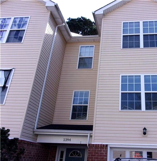 Building Photo - Fox Hall