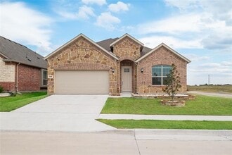 Building Photo - 5135 Bancroft Dr