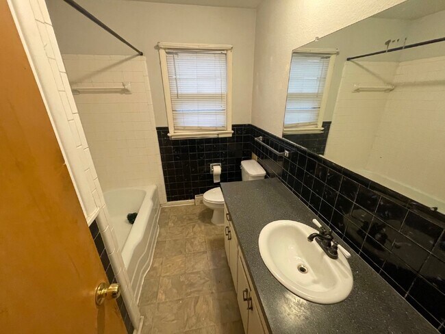 Building Photo - Charming 3-Bedroom Home with Spacious 1066...