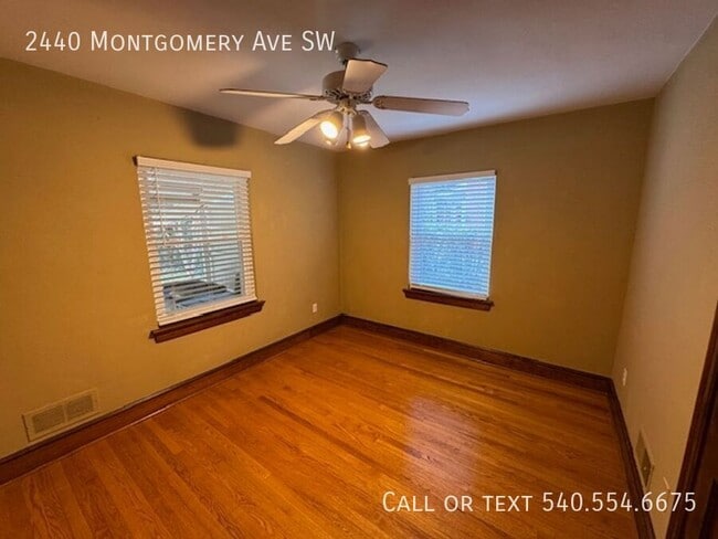 Photo - 2440 Montgomery Ave SW House