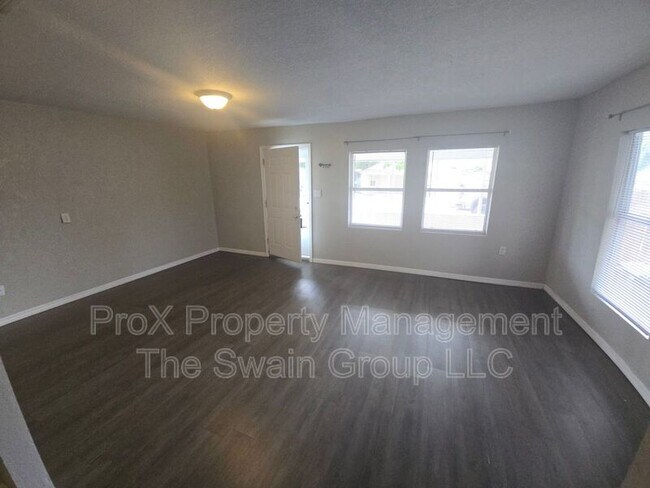 Building Photo - 2119 Park Ave