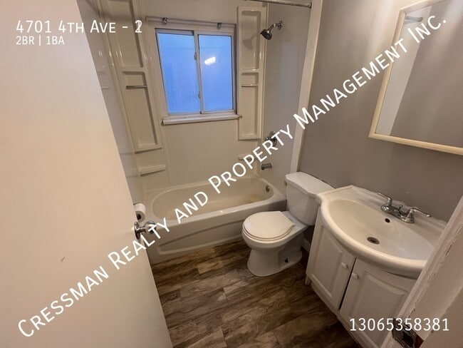 Photo du bâtiment - 2 Bed 1 Bath Apartment in Rosemont