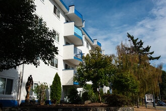 Building Photo - Royal Arcadia
