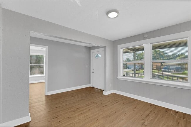 Building Photo - 4415 America St