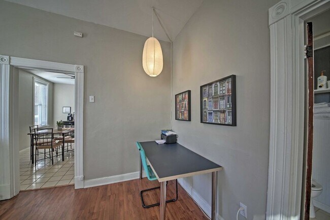 Foto del edificio - Surprisingly Spacious Apartment with ALL u...