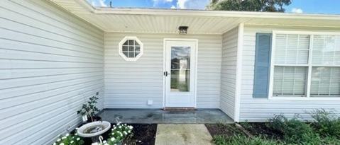 Building Photo - 318 Apple Dr