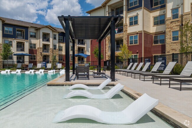 Piscina - The James on Grand Avenue