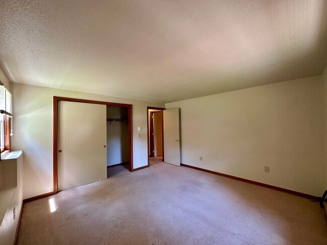 Foto del edificio - 2 br, 1 bath House - 56 A Stillwater Rd.