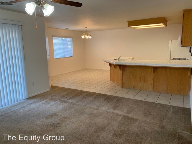 Foto del edificio - 2660-2666 W Lark Ave