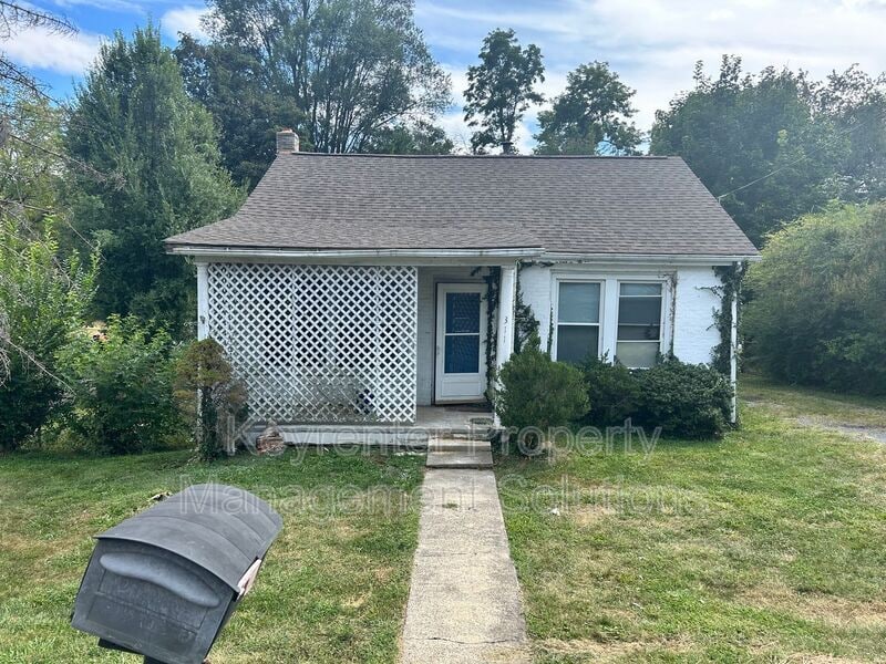 Primary Photo - 311 Elm St