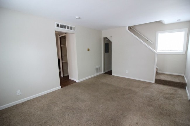 Building Photo - Duplex In Westland