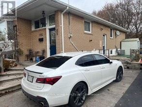 Building Photo - 192 Silverbirch Dr