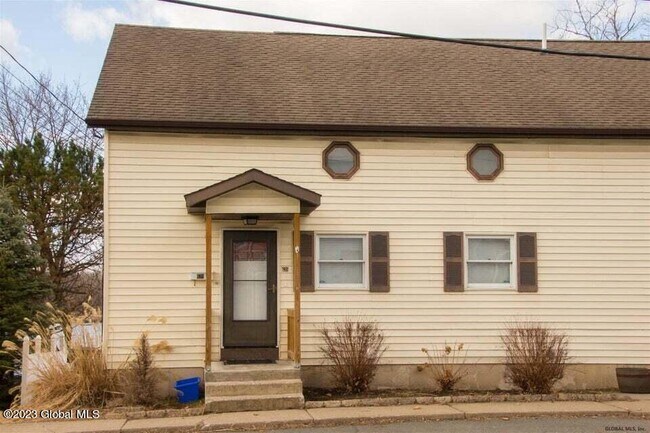 Building Photo - 639 1st Ave