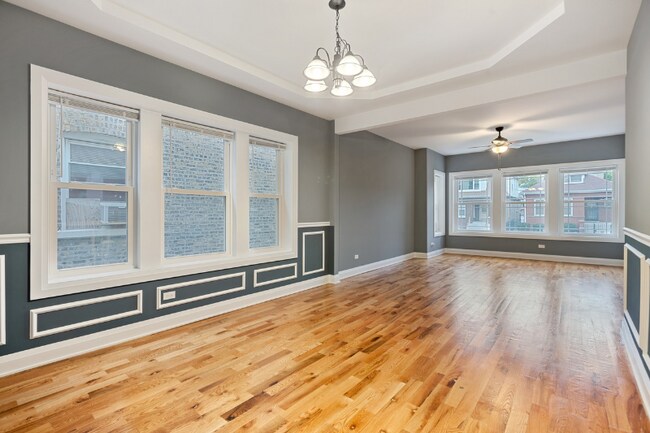 Foto del edificio - 1249 N Mason Ave