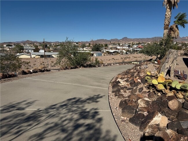 Building Photo - 4060 La Mesa Rd