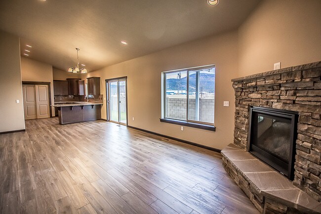 Building Photo - 15176 N Pristine Cir