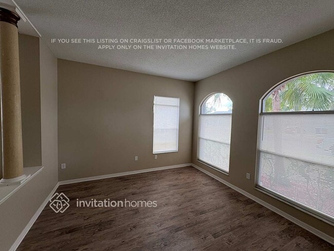 Building Photo - 4505 Bedford Ct E