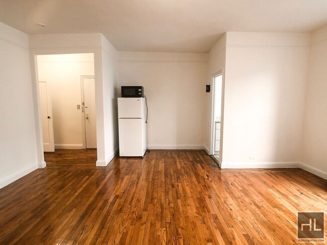 Building Photo - East 58TH ST