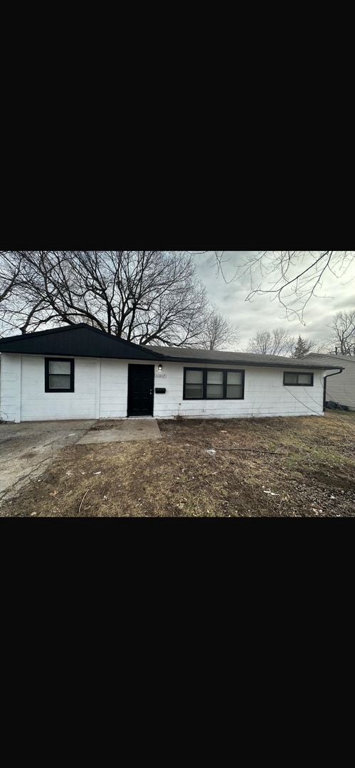 Building Photo - 11017 Bennington Ave