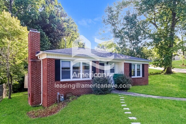 Foto del edificio - 104 Forest Ln Dr