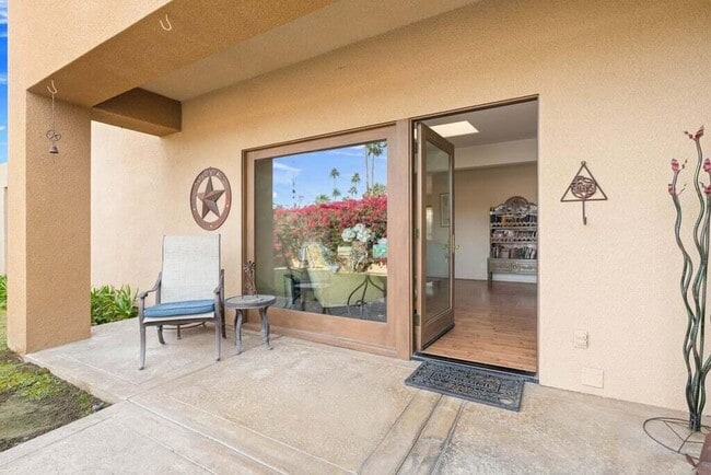 Foto del edificio - 74681 Peppertree Dr