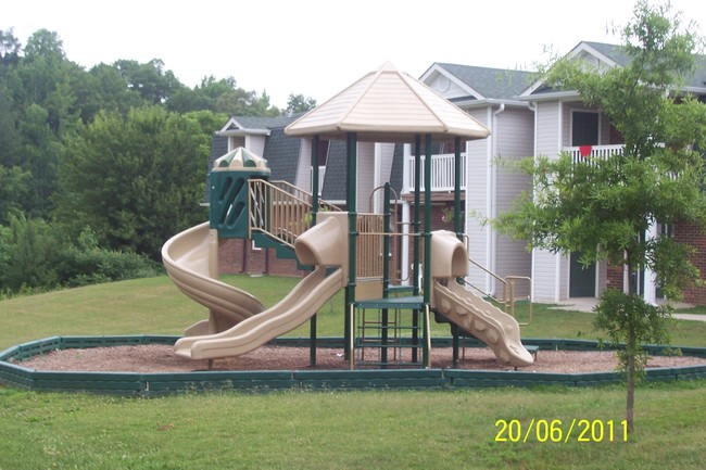 Foto del edificio - Hunters Landing at Mallard Pointe