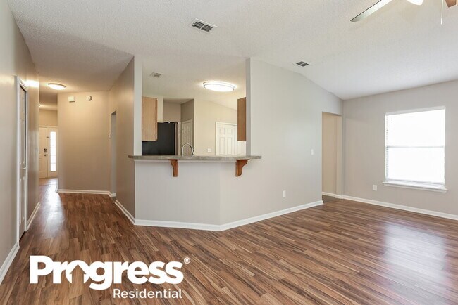 Building Photo - 10932 Acorn Park Dr E