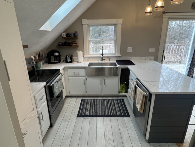 Kitchen - 45 Low St