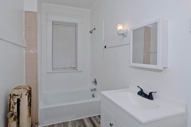 Foto del edificio - 228 Belmont Ave