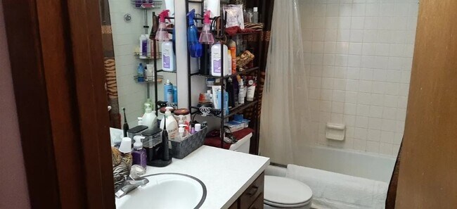 Foto del edificio - 709 Westgate St