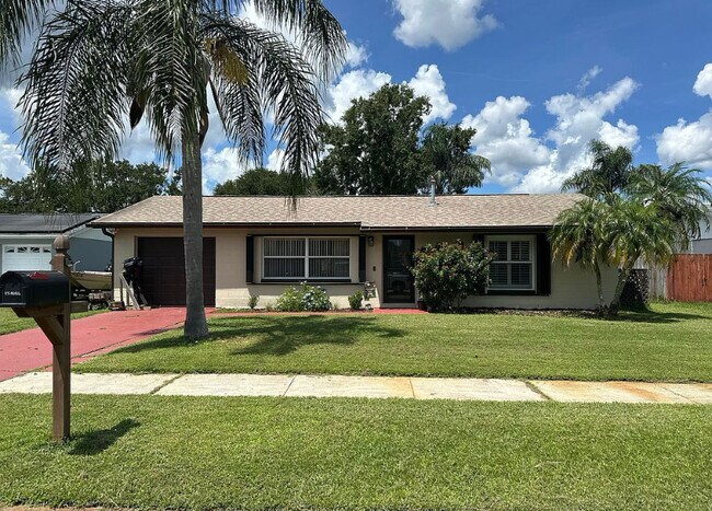 Building Photo - 1530 E Powder Horn Rd