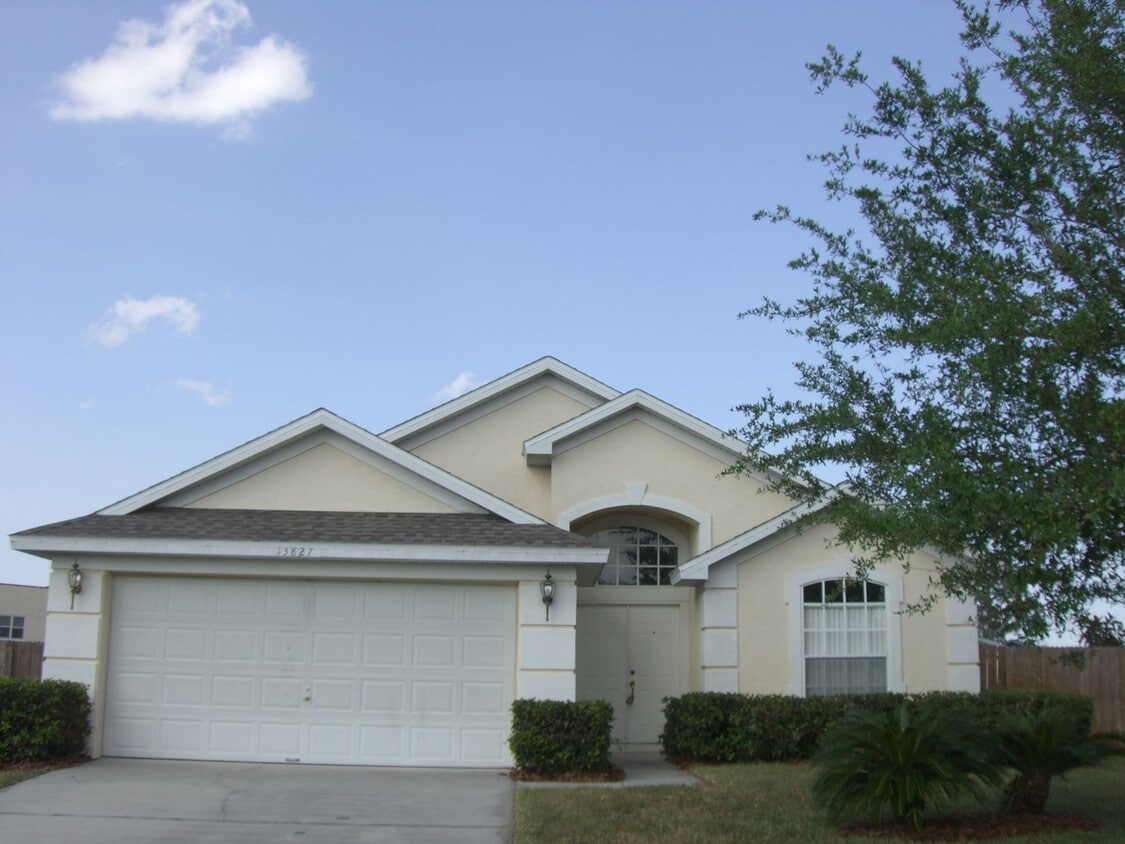 Primary Photo - GREAT3/2 Home in East Orlando!