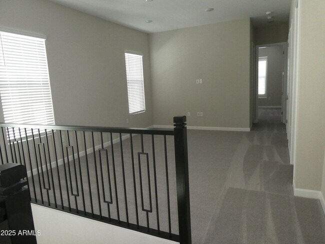 Building Photo - Large 3 Bedroom 2.5 Bath, Arabella Scottsd...
